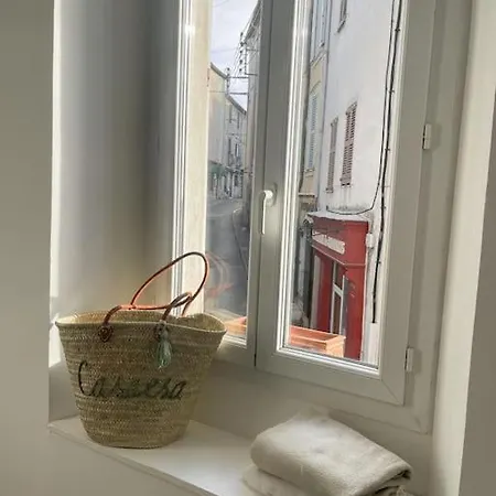 Au Coeur Du Vieil A 200m Des Plages, Superbe Apartment *