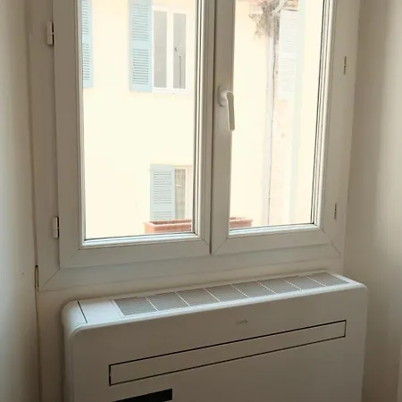 Au Coeur Du Vieil A 200m Des Plages, Superbe Apartament *